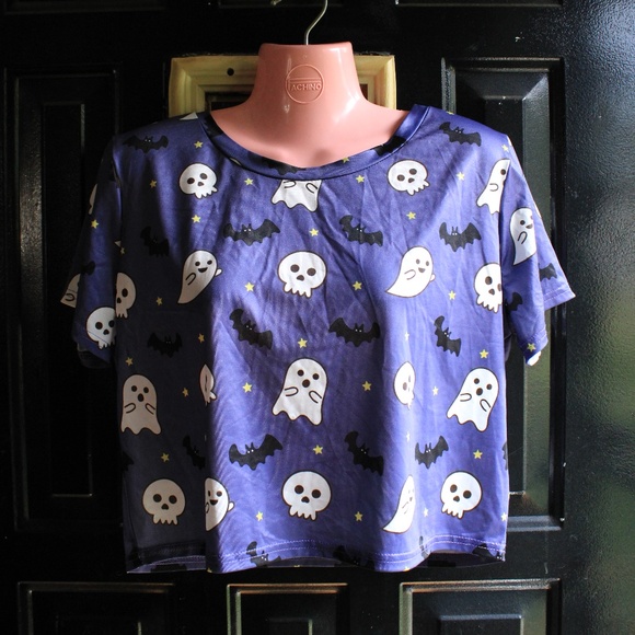 SHEIN Tops - Cropped Sleep Halloween Shirt